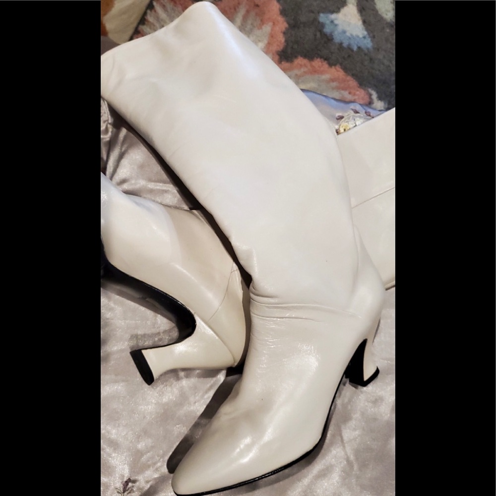 NWOT VINTAGE NINE WEST CREAM BOOTS 7.5 M
